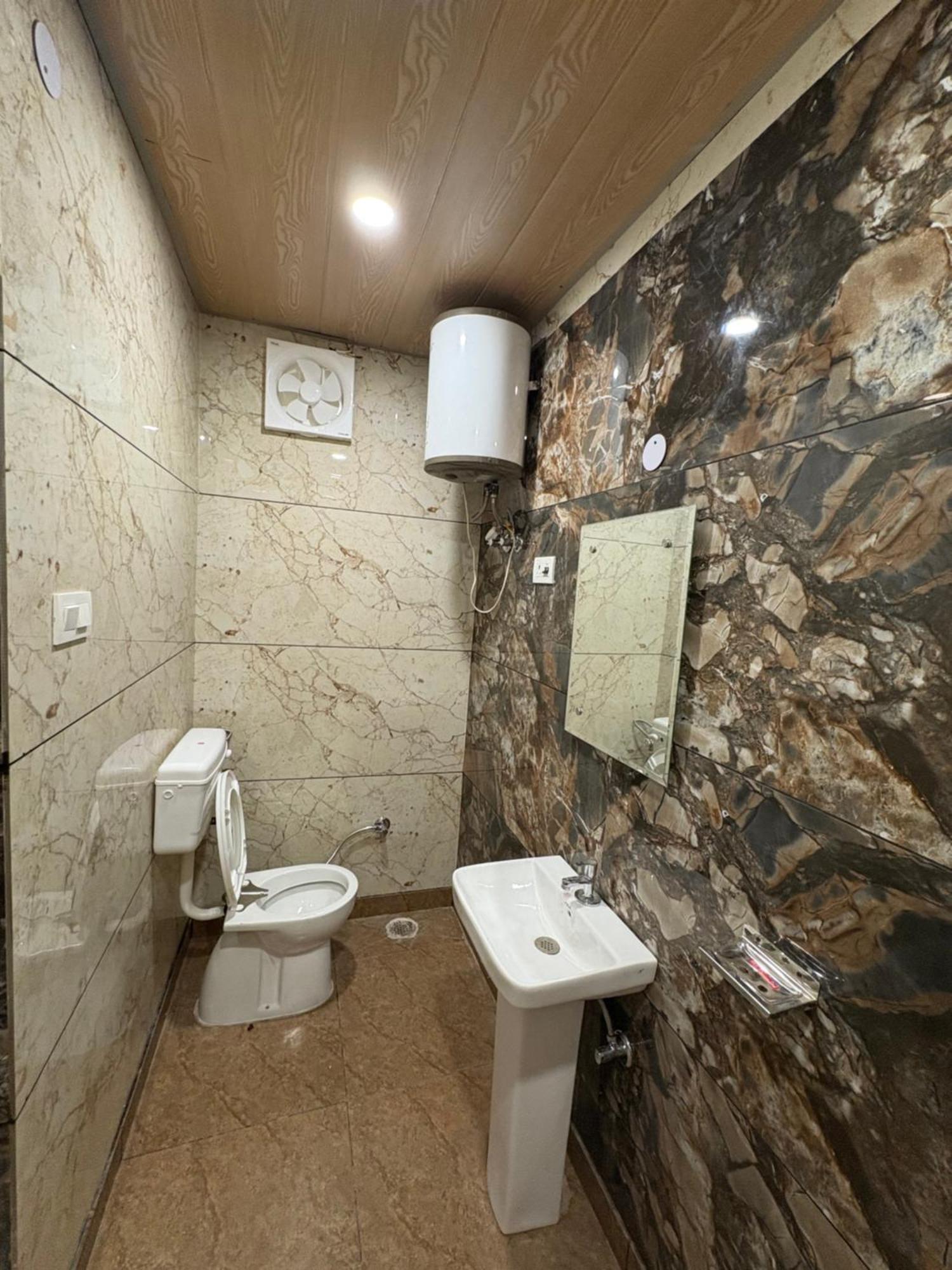 Dream Land Hotel Jammu Dış mekan fotoğraf
